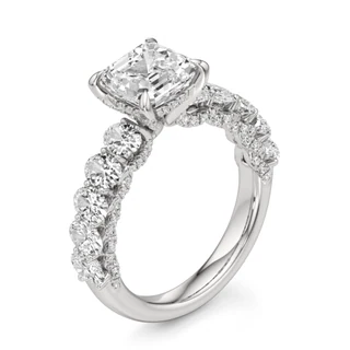 Solitaire · Oval Brilliant