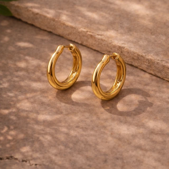 Nova Chunky Huggie Hoops